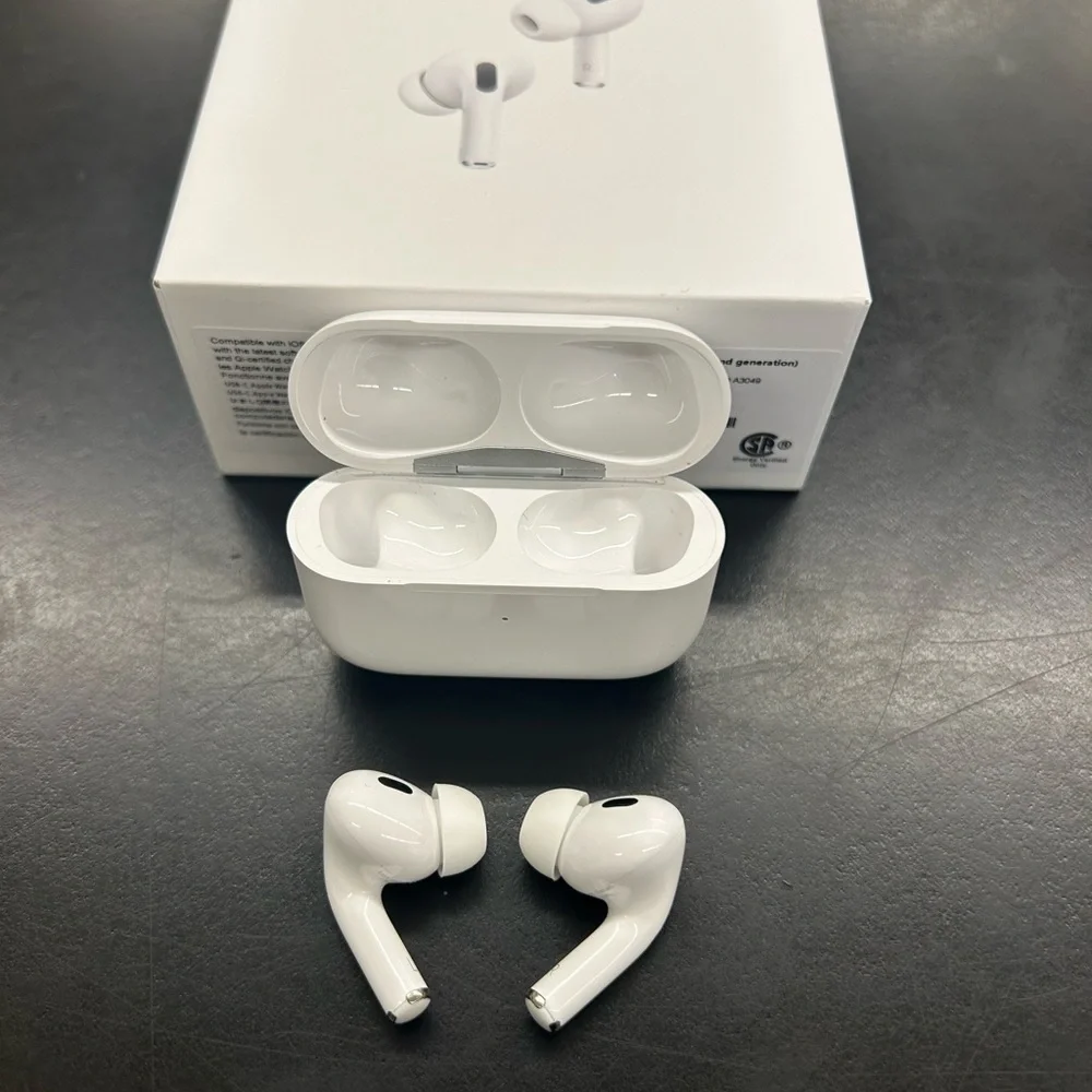 Wireless Earbuds with Charging Case - White